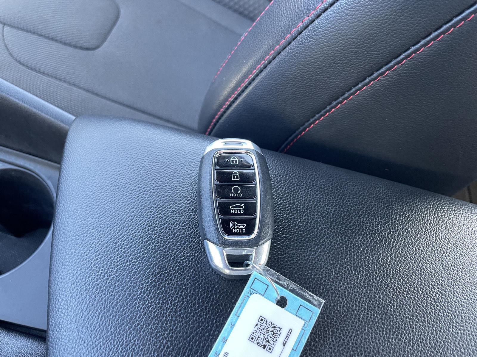 Vehicle photo 38