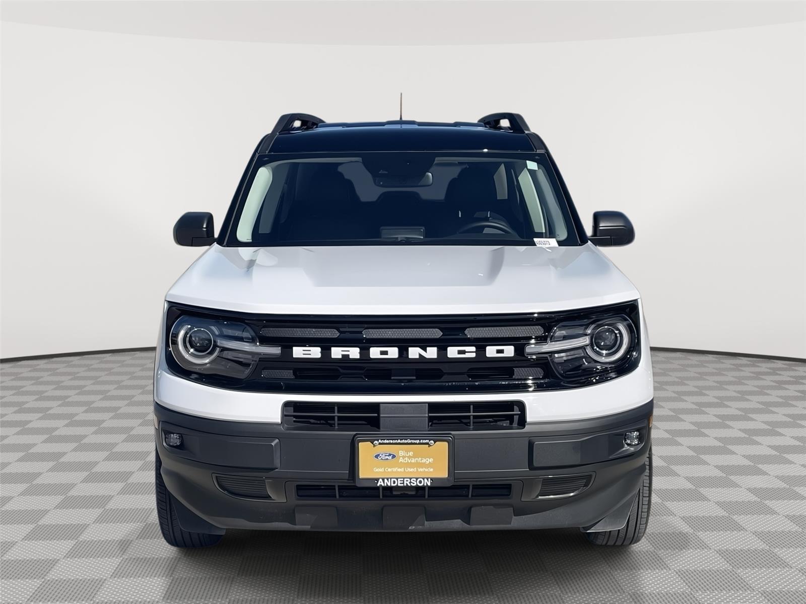 Vehicle photo 4