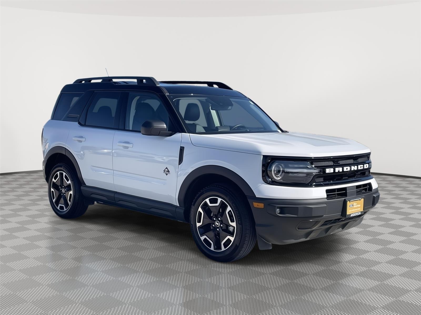Vehicle photo 5