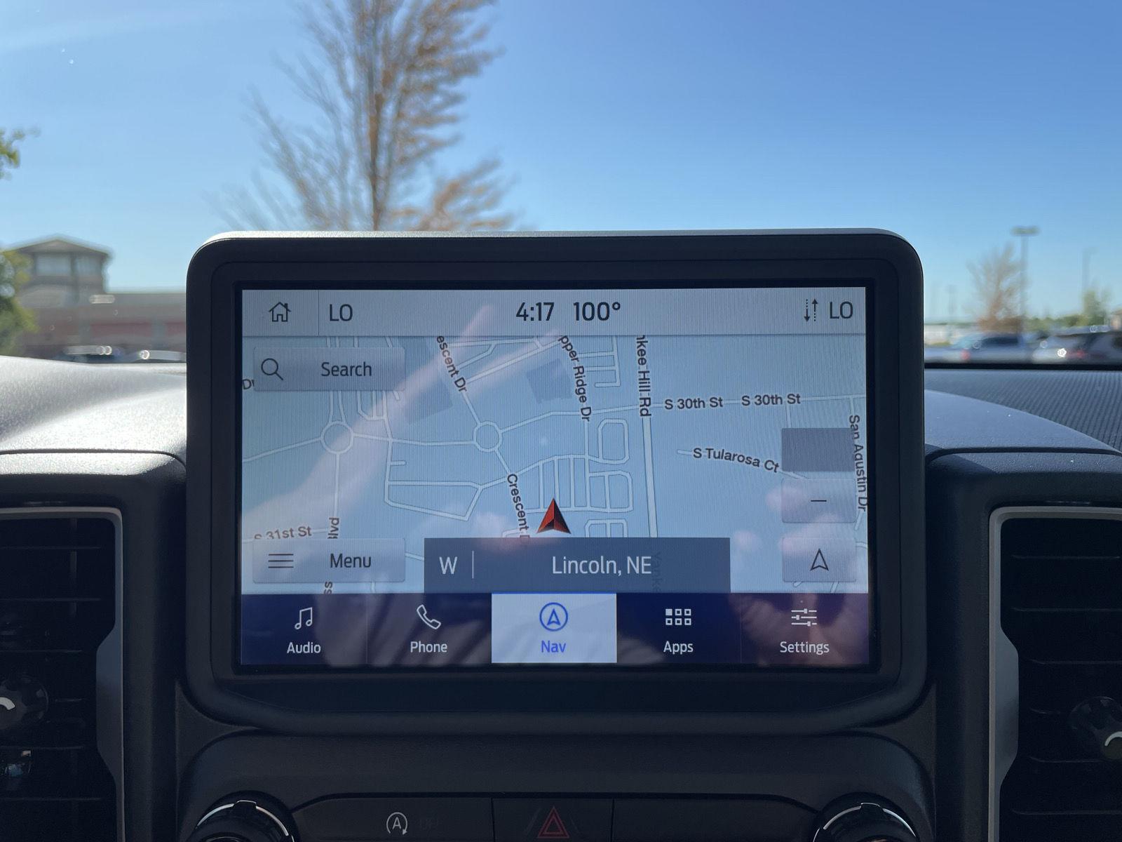 Vehicle photo 24