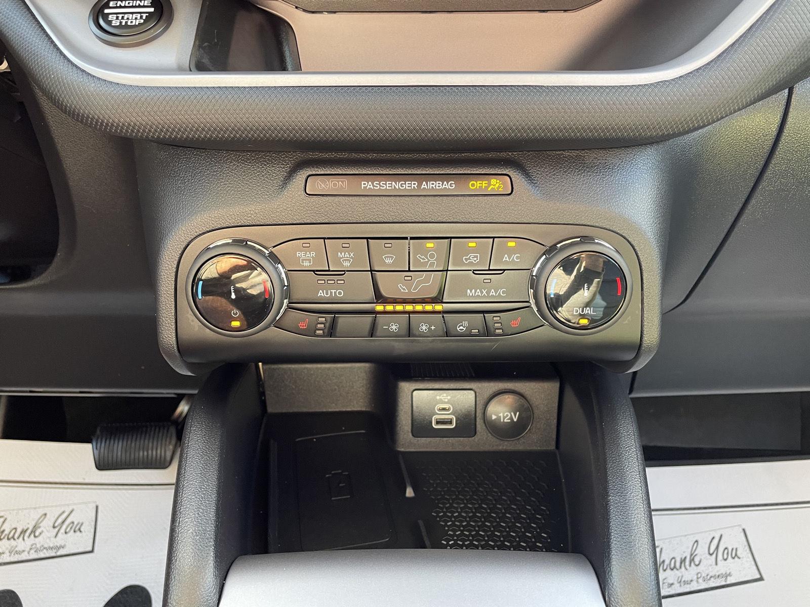 Vehicle photo 27