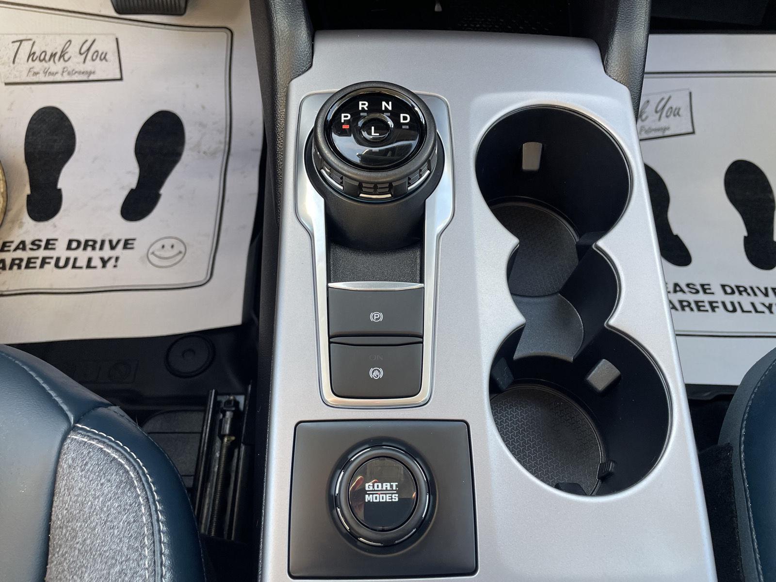 Vehicle photo 31