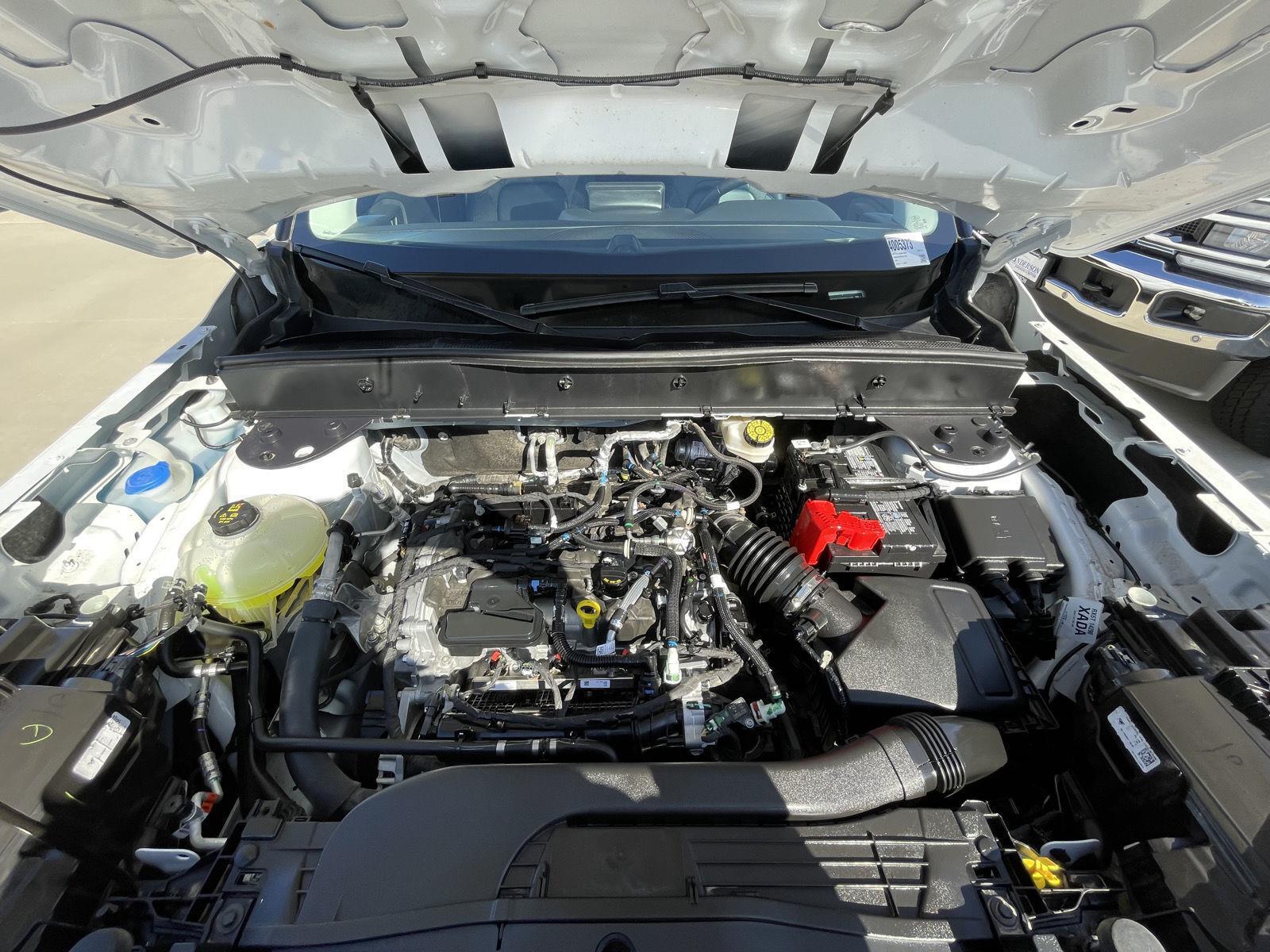 Vehicle photo 35