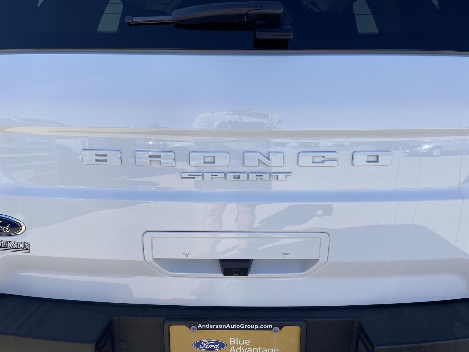 Vehicle photo 37