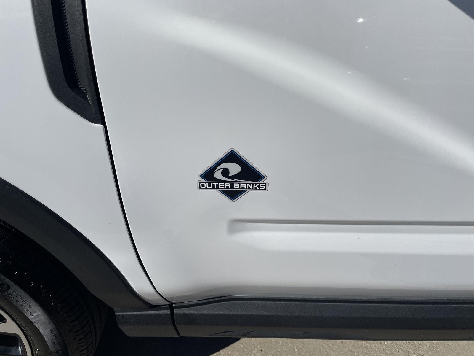 Vehicle photo 38