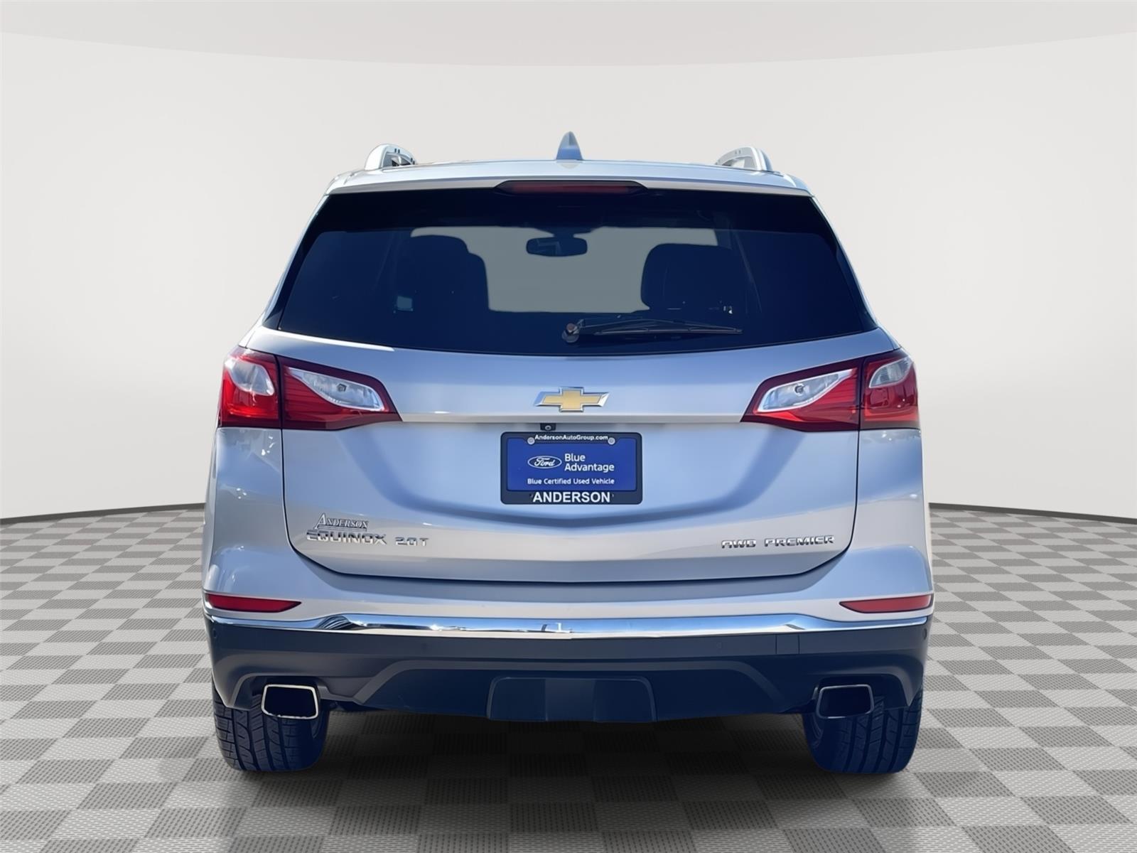 Vehicle photo 8