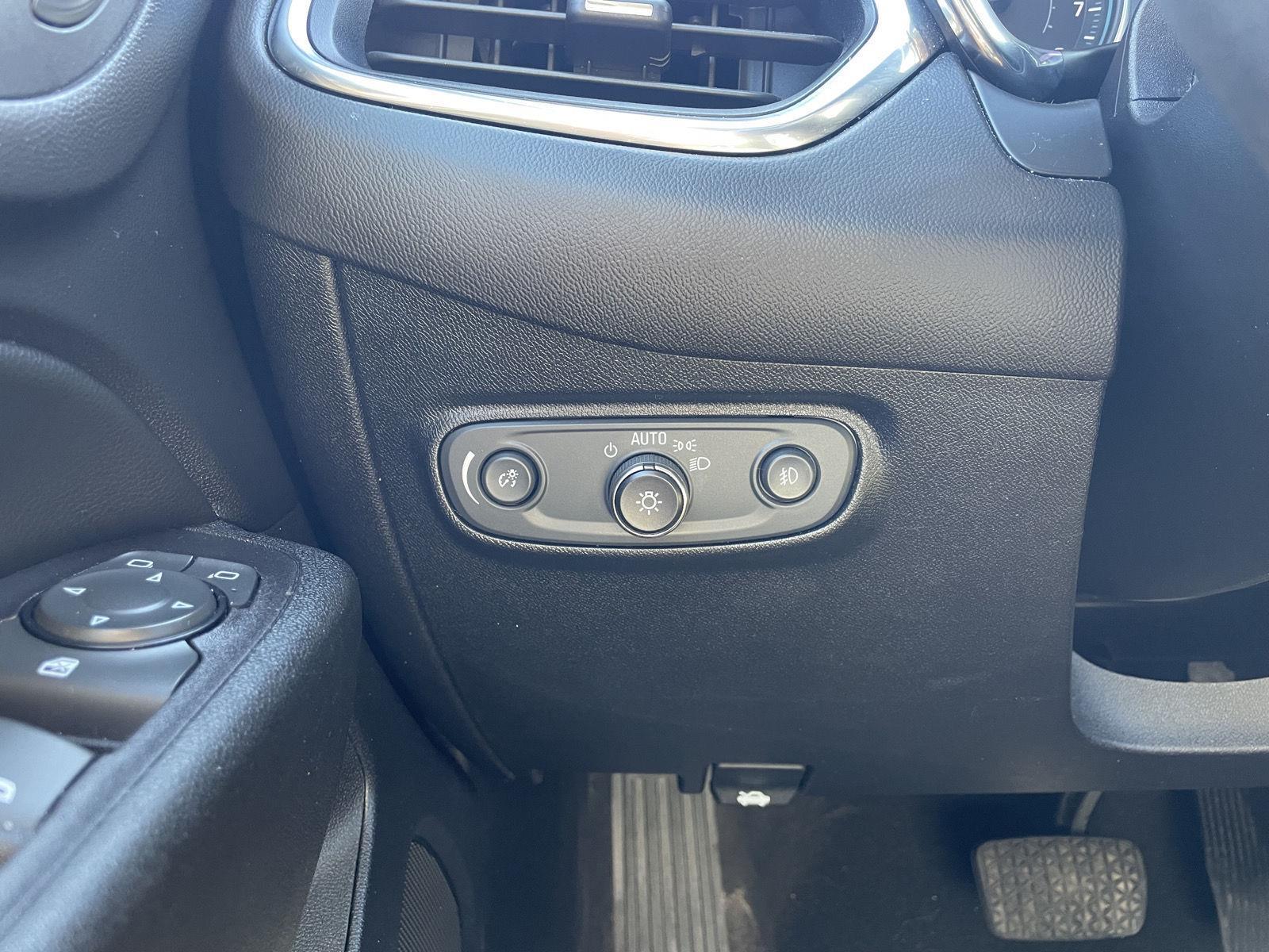 Vehicle photo 16