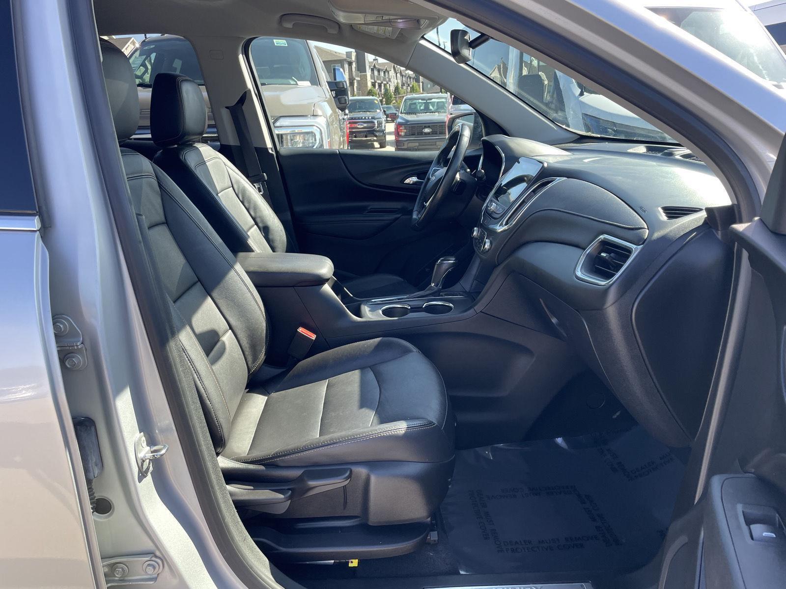 Vehicle photo 19