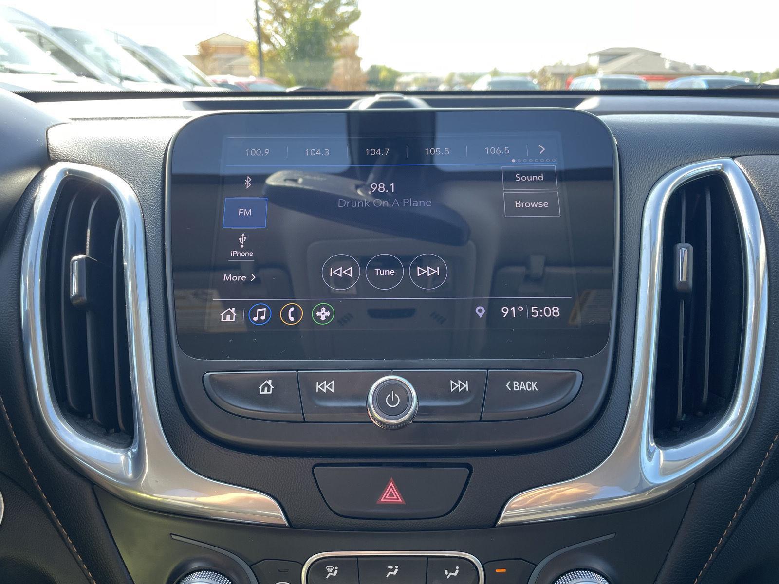Vehicle photo 25