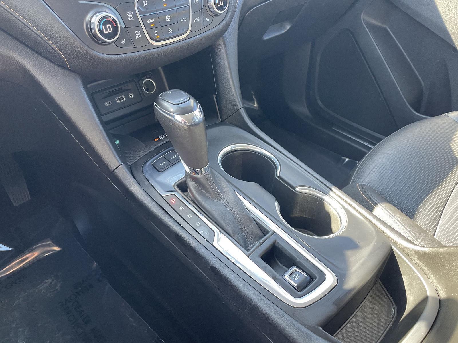 Vehicle photo 30