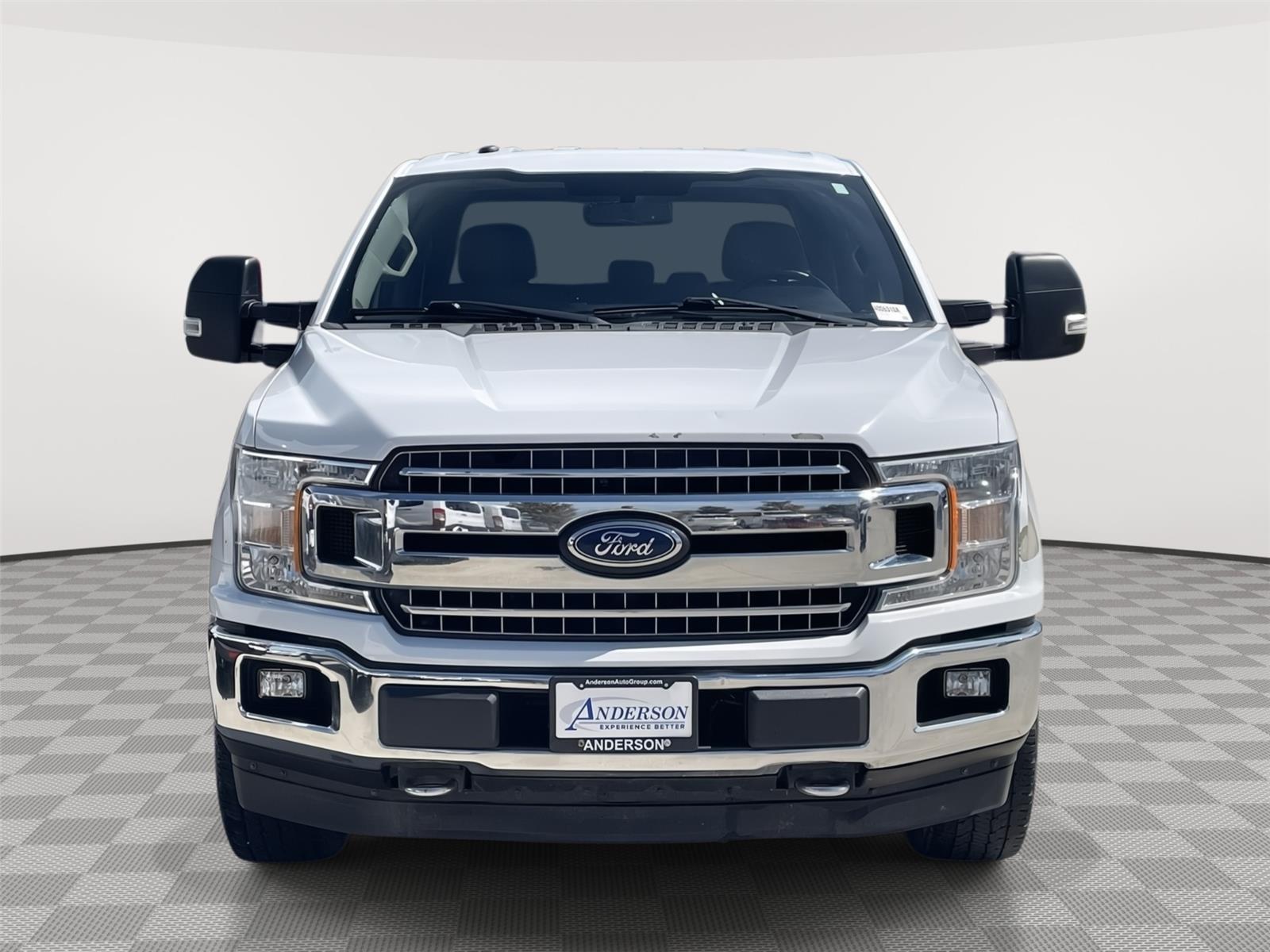 Vehicle photo 4