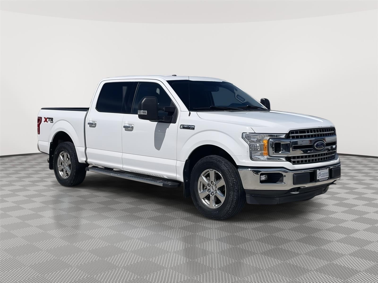 Vehicle photo 5
