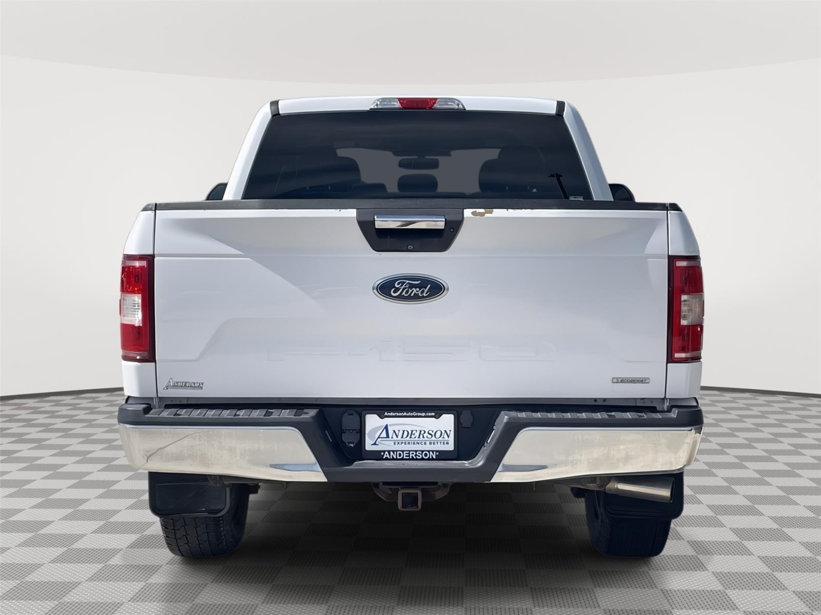 Vehicle photo 8