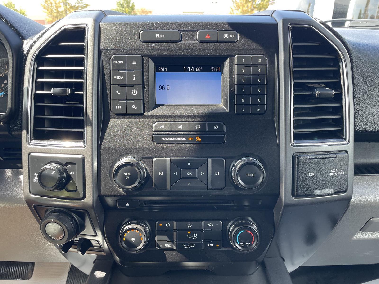 Vehicle photo 21