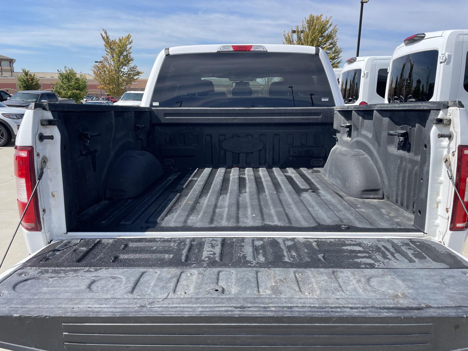Vehicle photo 34