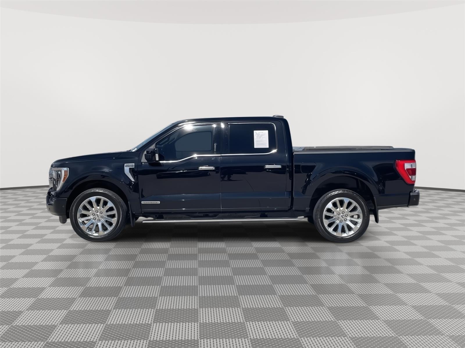 Vehicle photo 2