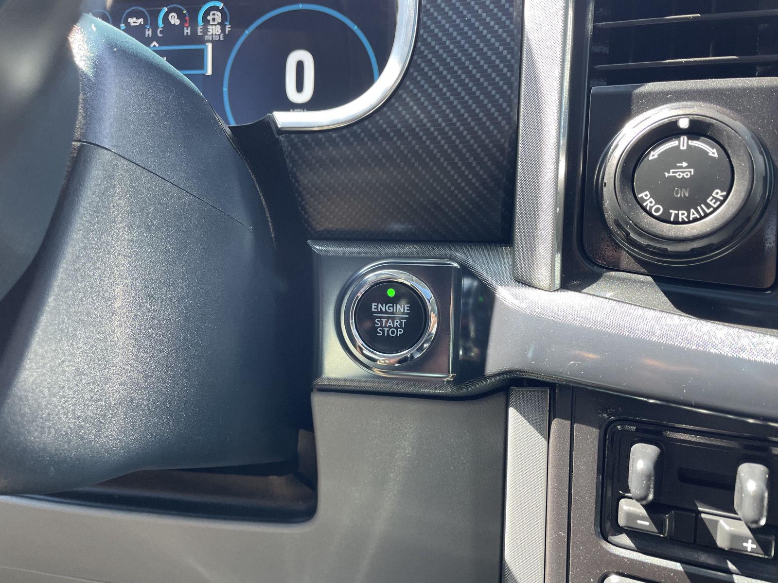 Vehicle photo 28