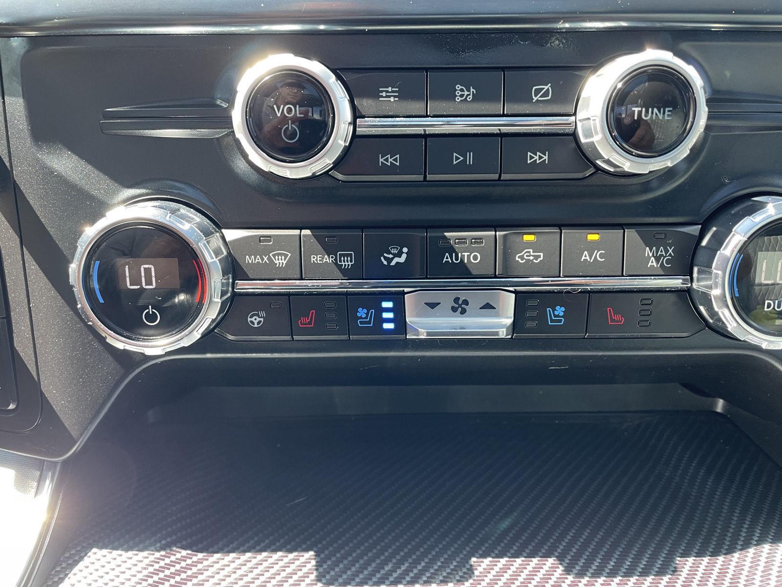 Vehicle photo 31