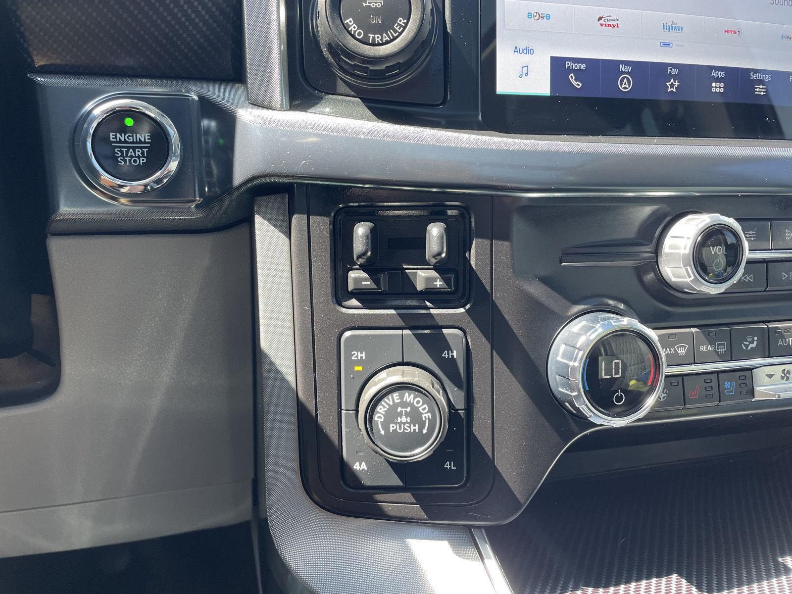 Vehicle photo 35