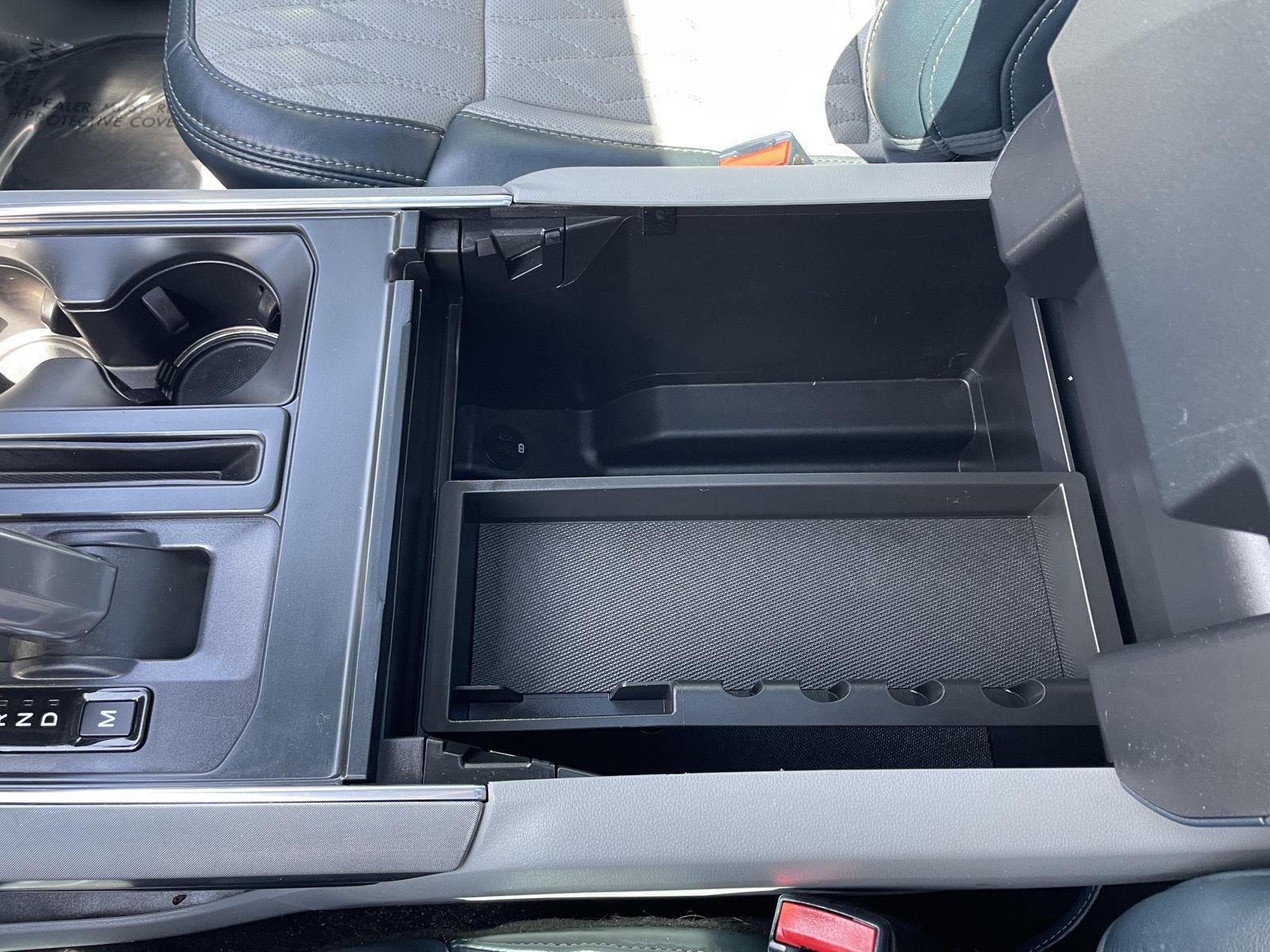 Vehicle photo 40