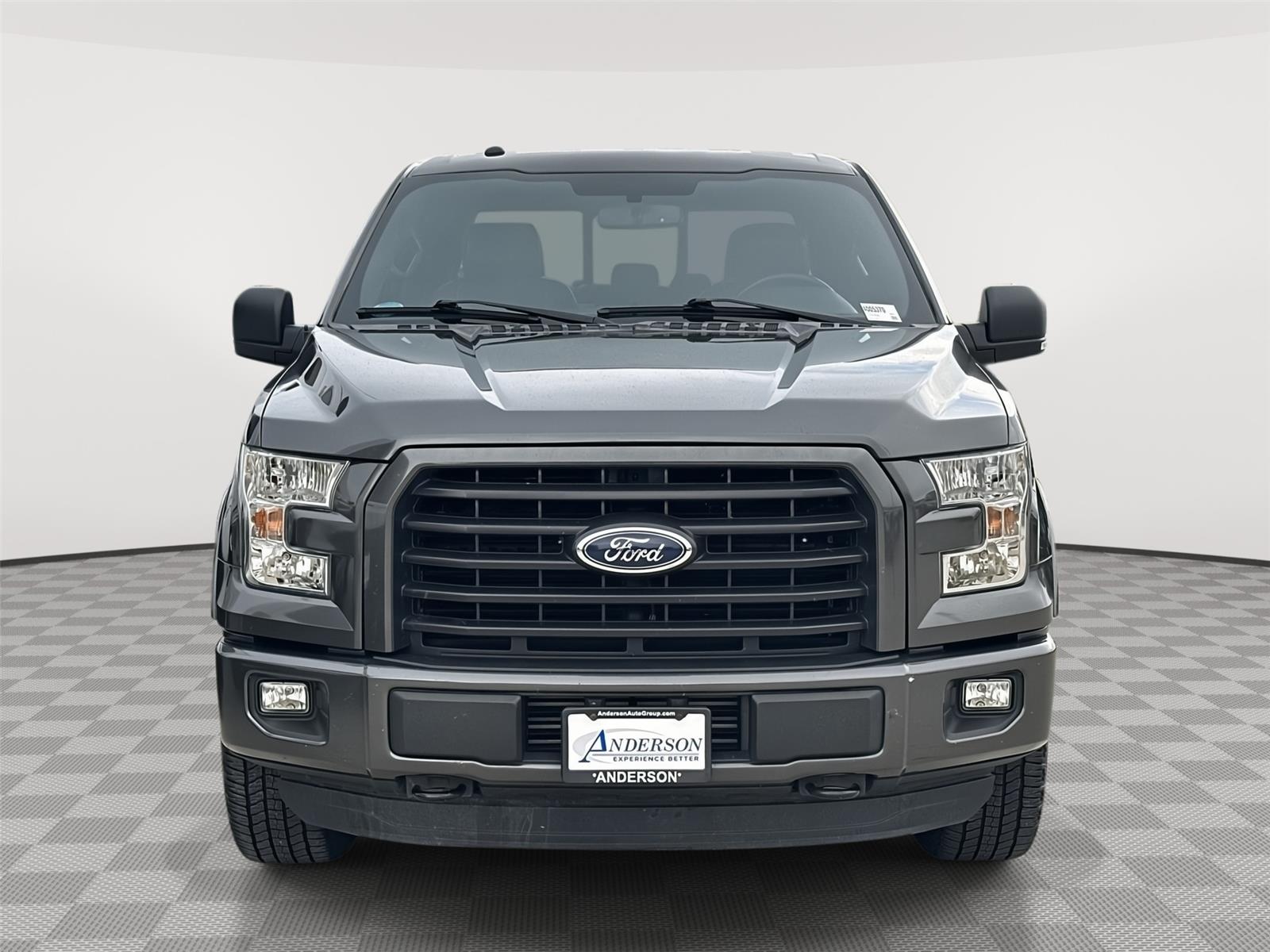Vehicle photo 4