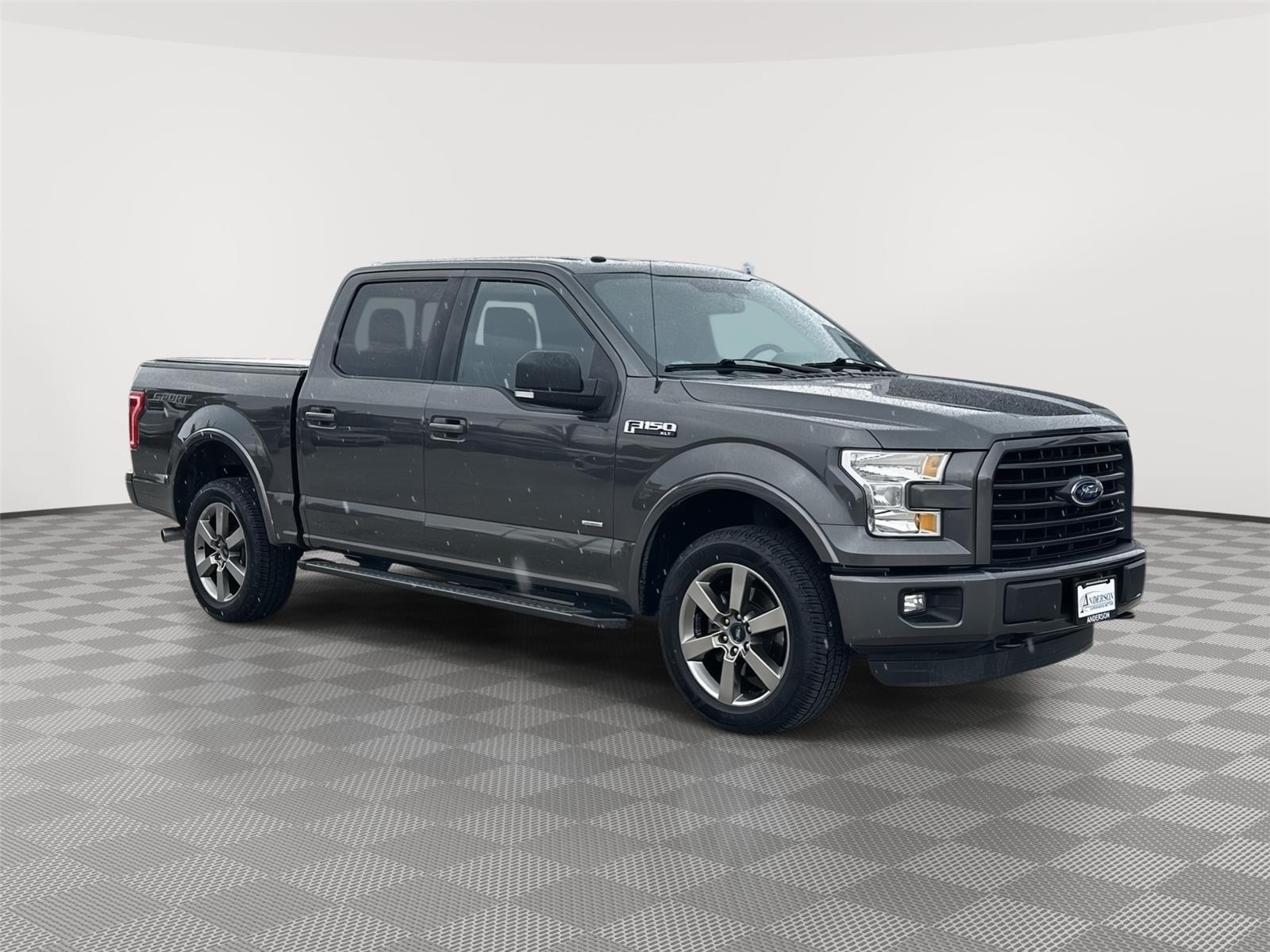 Vehicle photo 5