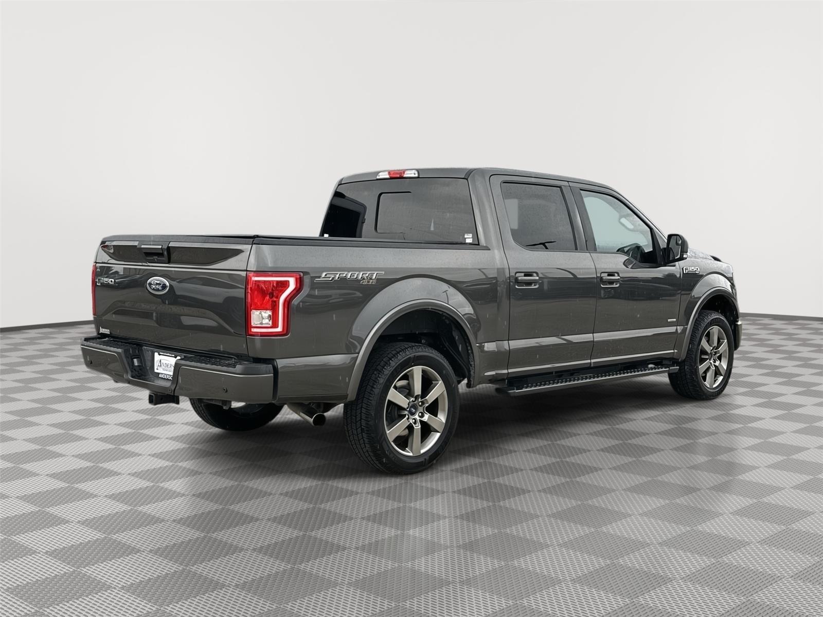 Vehicle photo 7