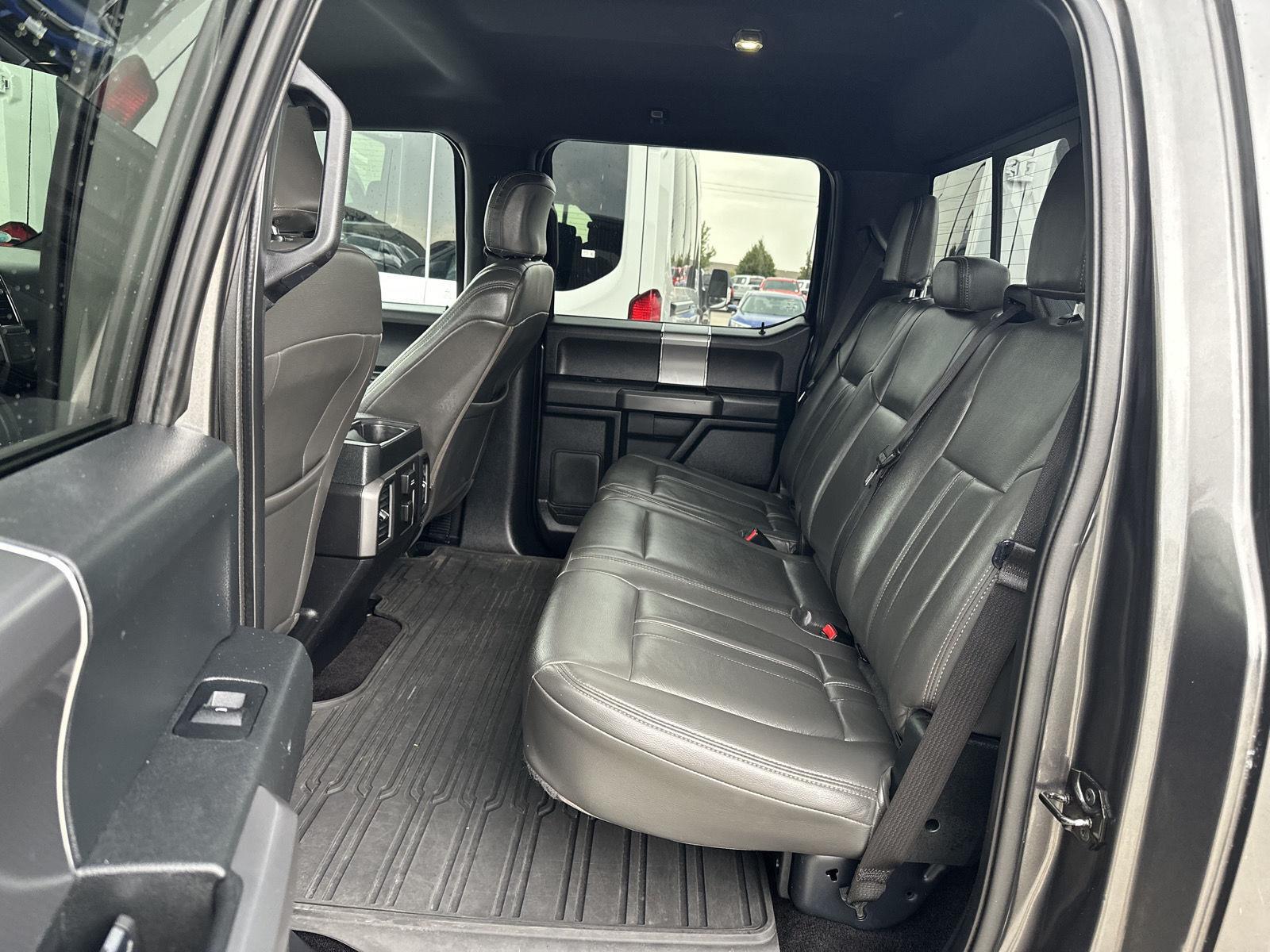 Vehicle photo 20