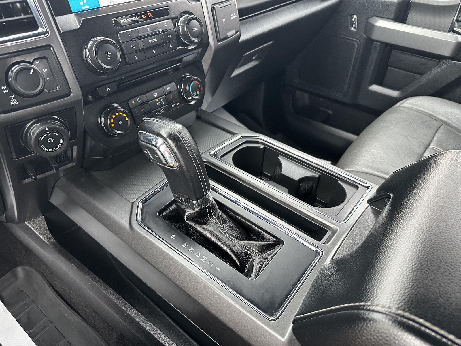 Vehicle photo 32