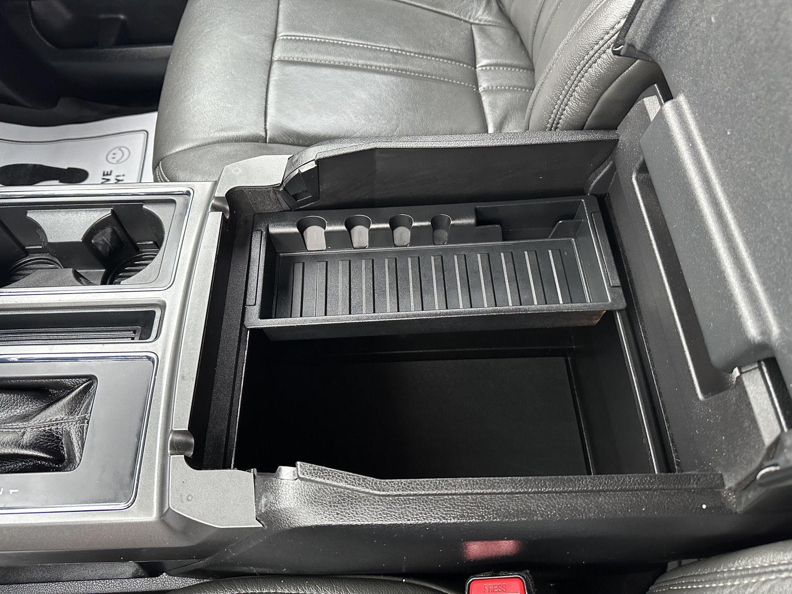 Vehicle photo 33