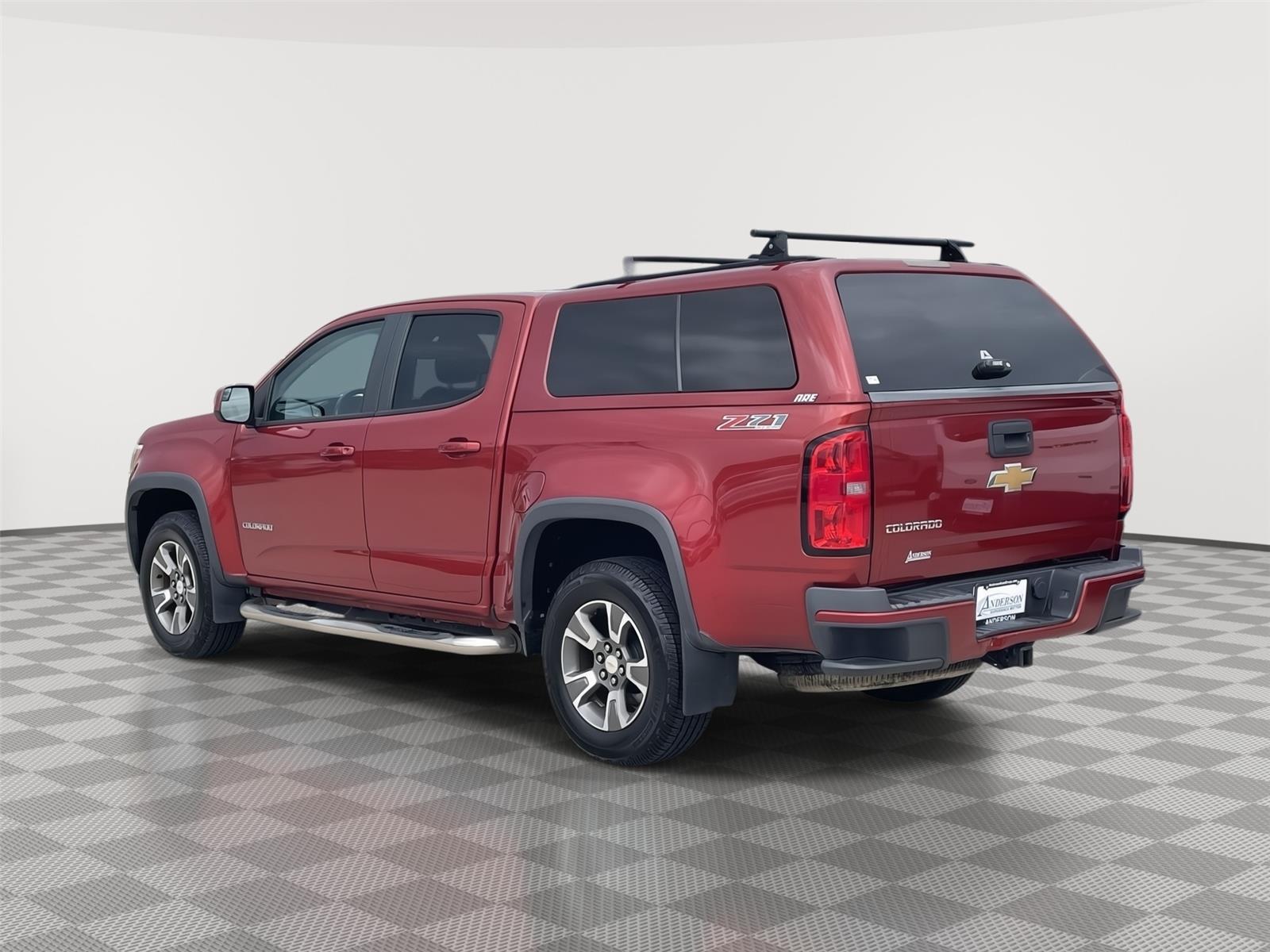 Vehicle photo 9