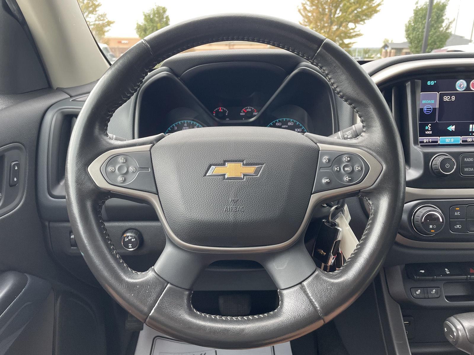 Vehicle photo 12