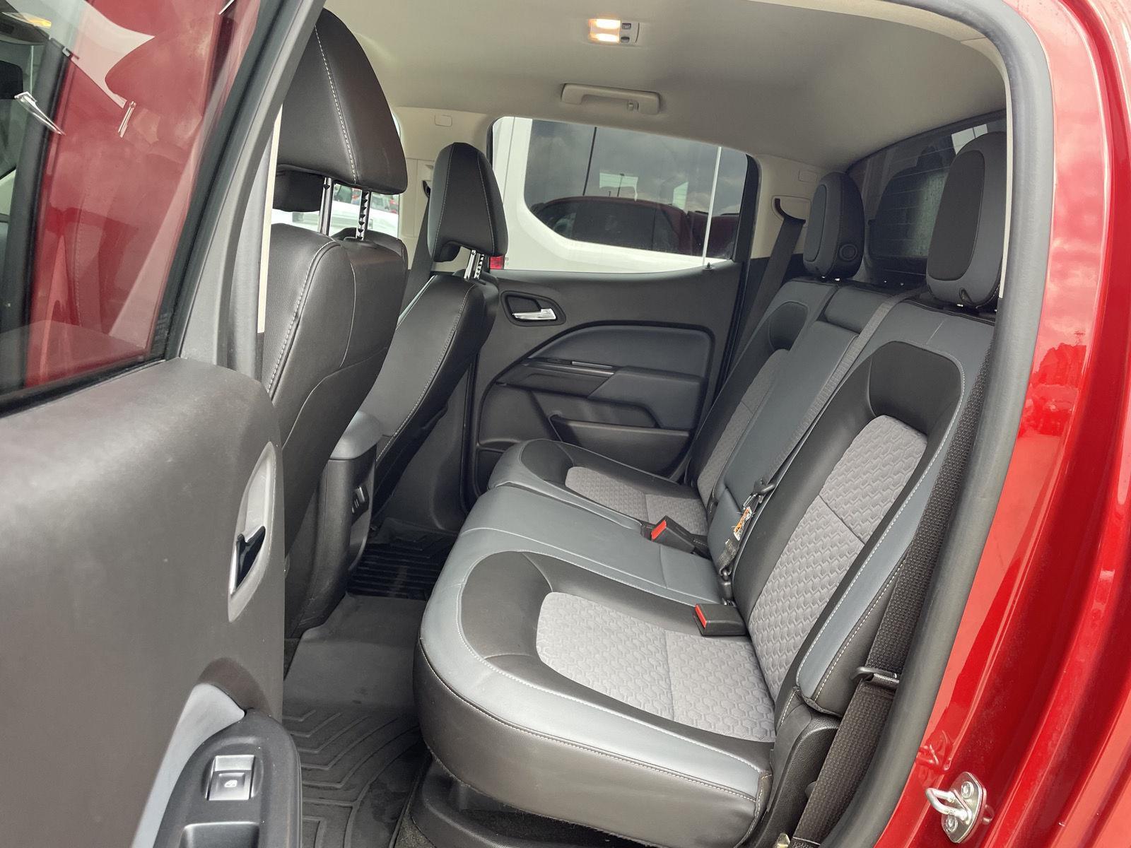 Vehicle photo 20