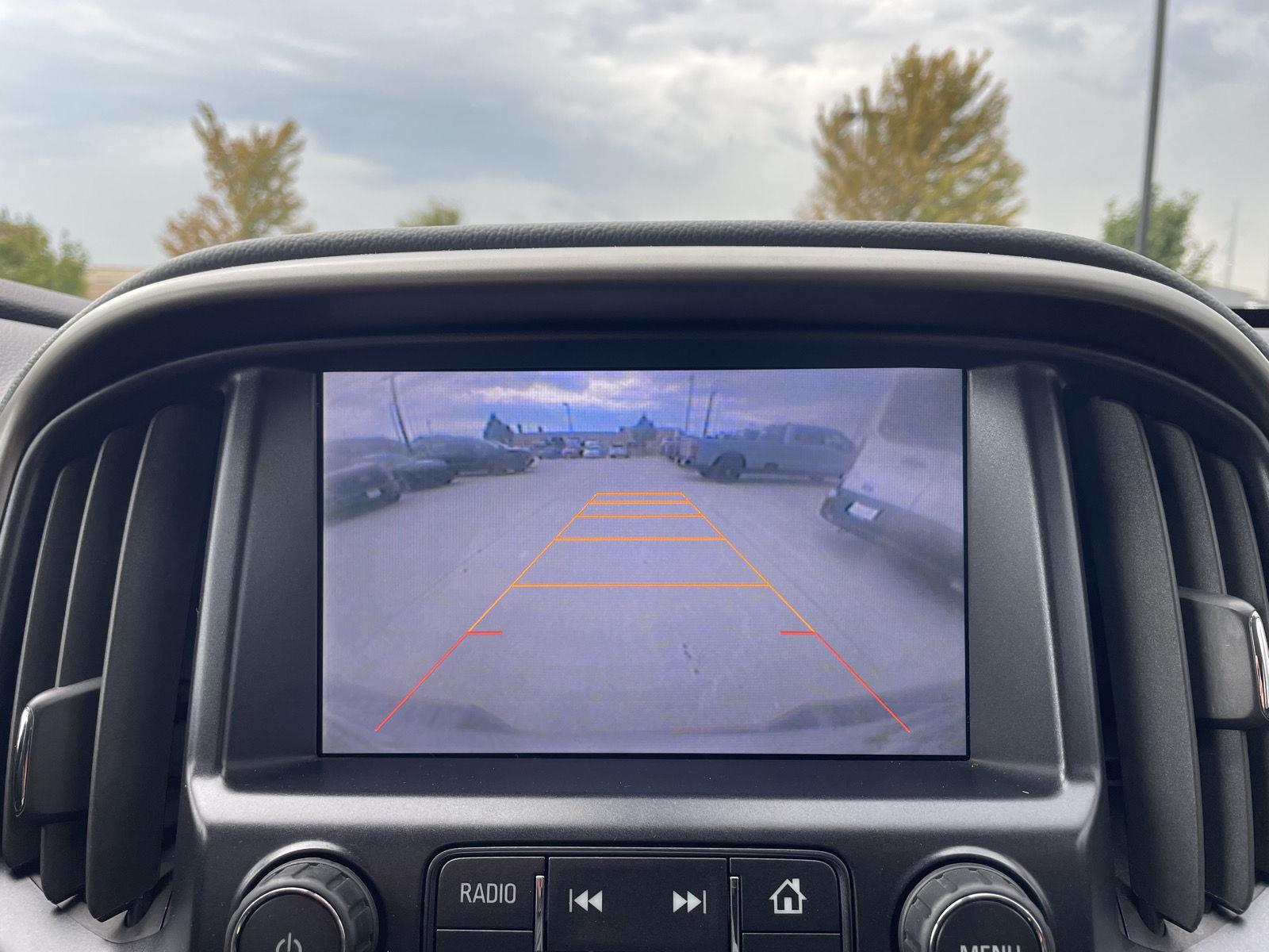 Vehicle photo 23