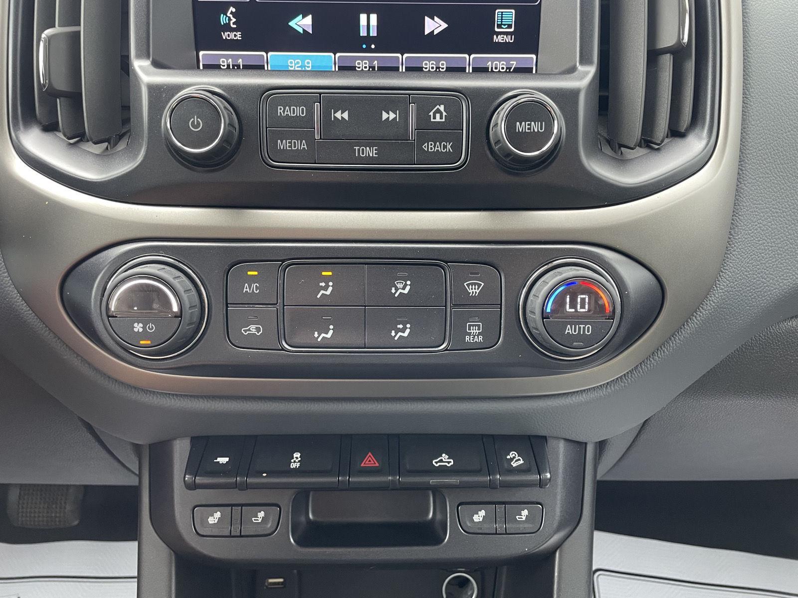 Vehicle photo 25