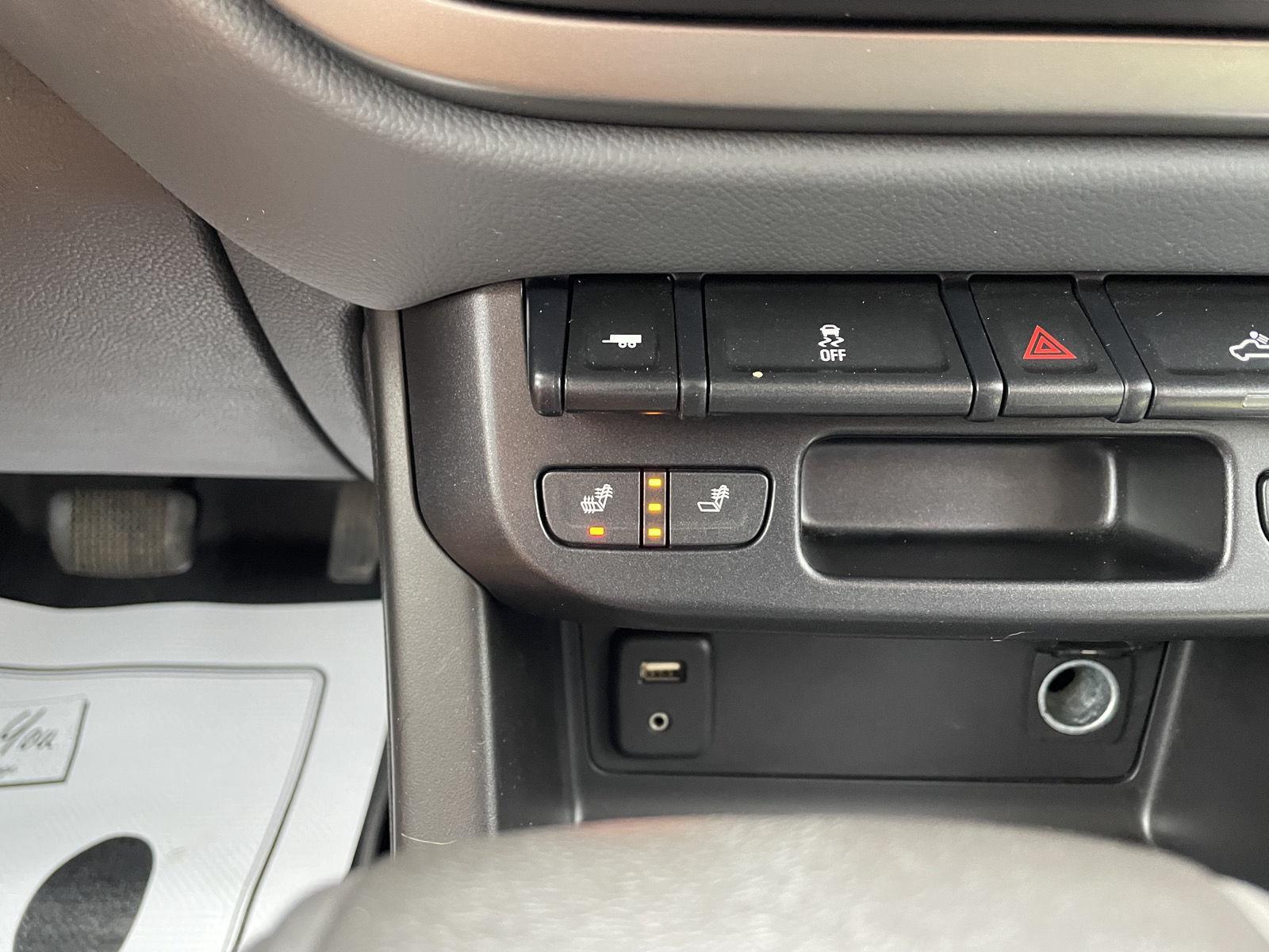 Vehicle photo 27