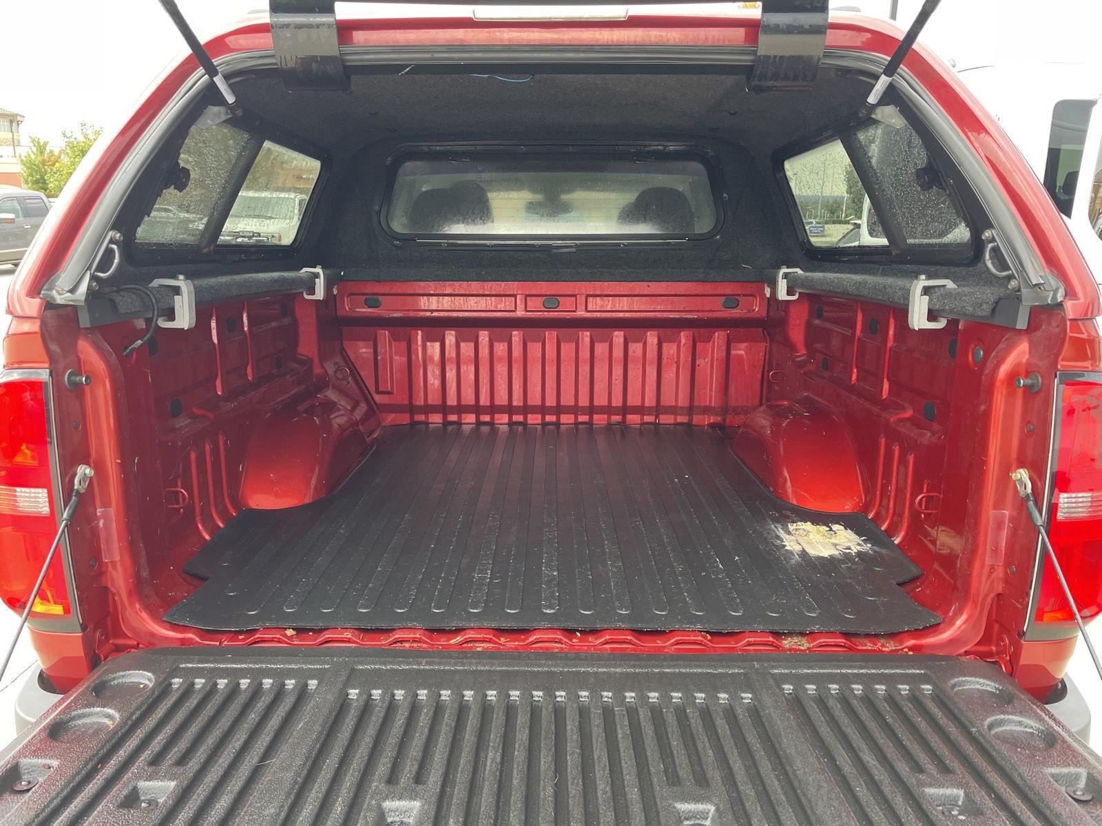 Vehicle photo 35