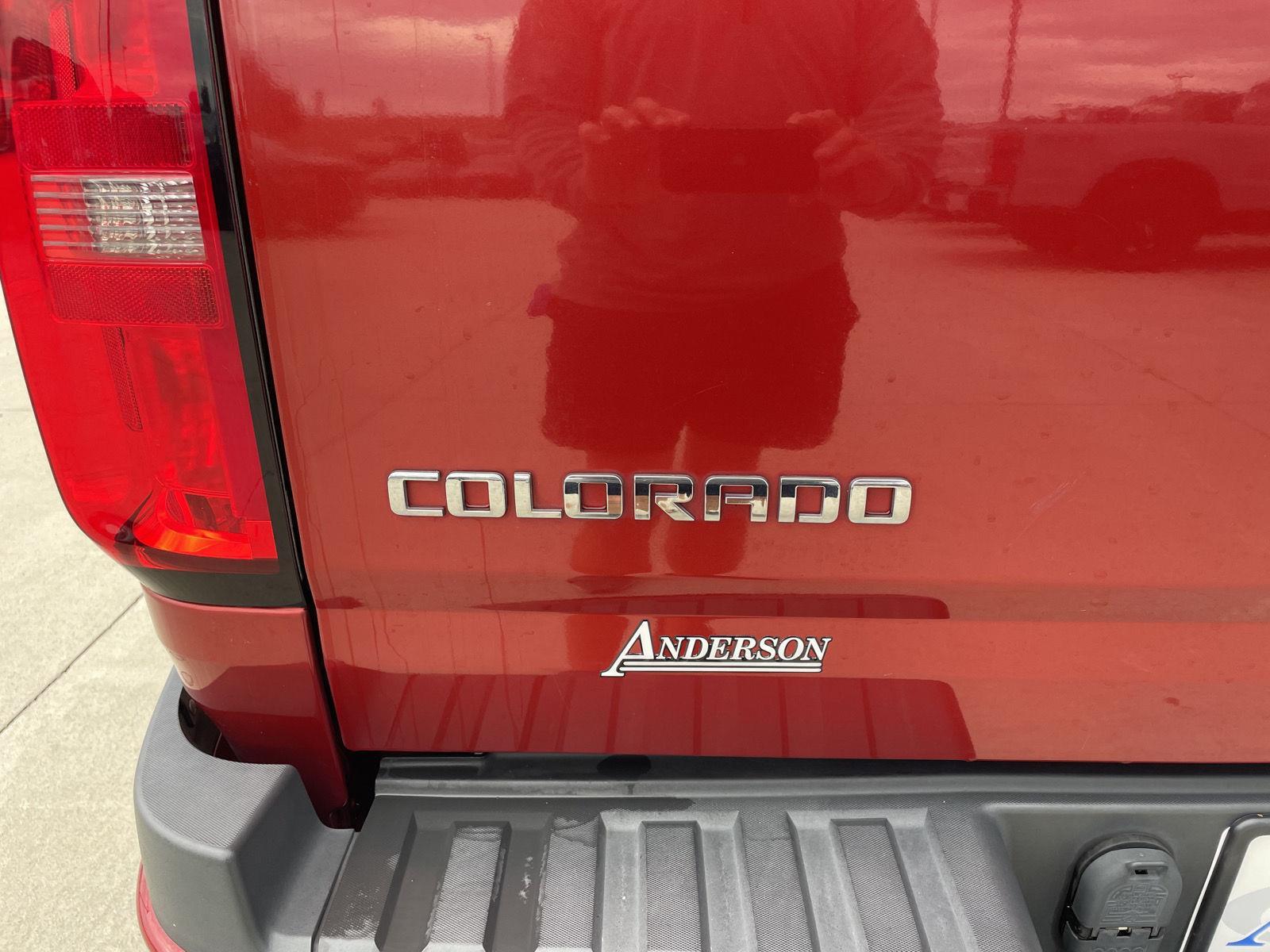 Vehicle photo 37