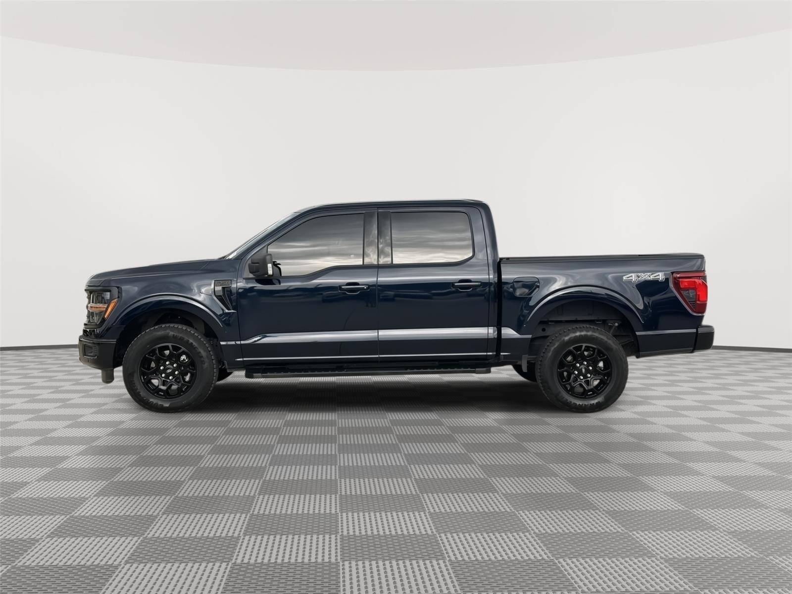 Vehicle photo 2