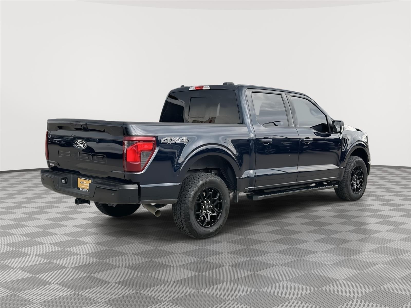 Vehicle photo 7