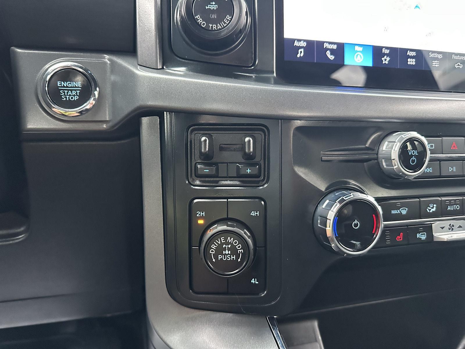 Vehicle photo 31