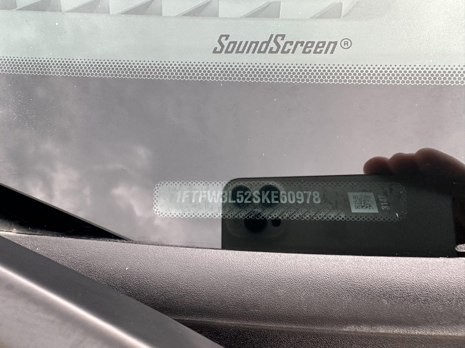 Vehicle photo 37