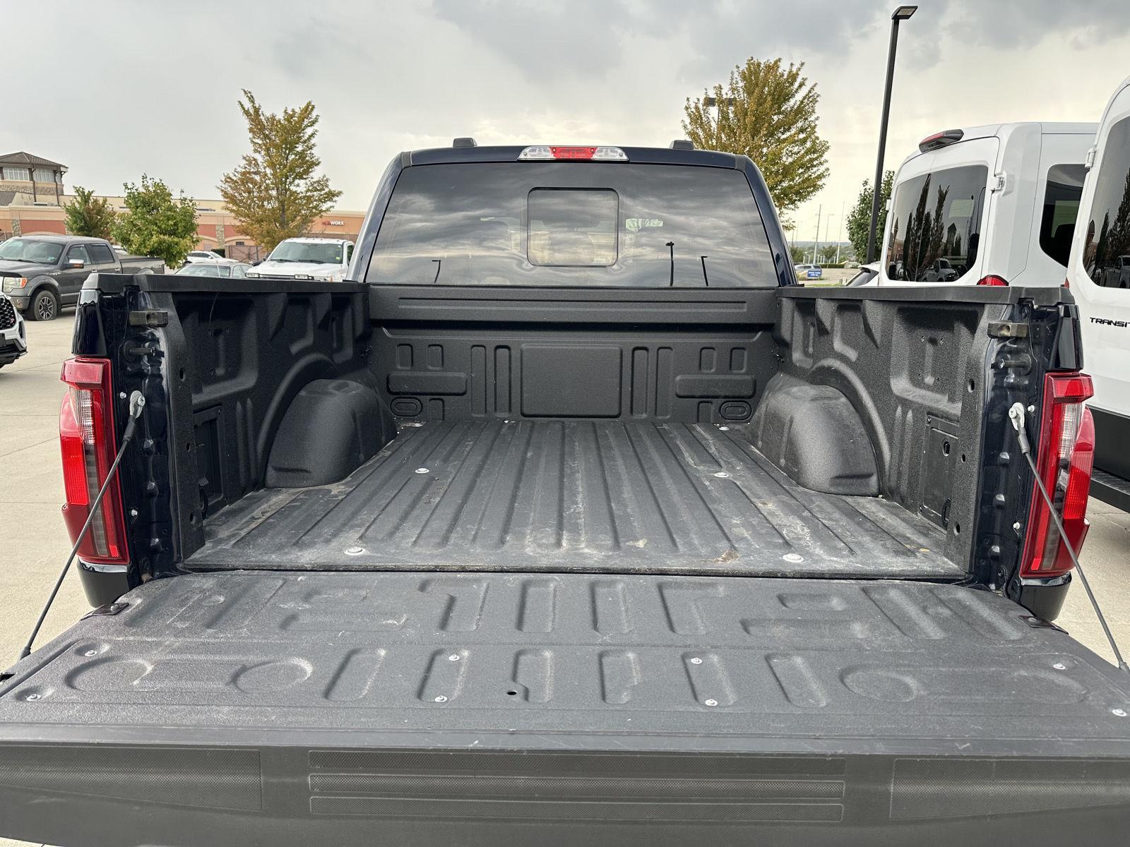 Vehicle photo 39
