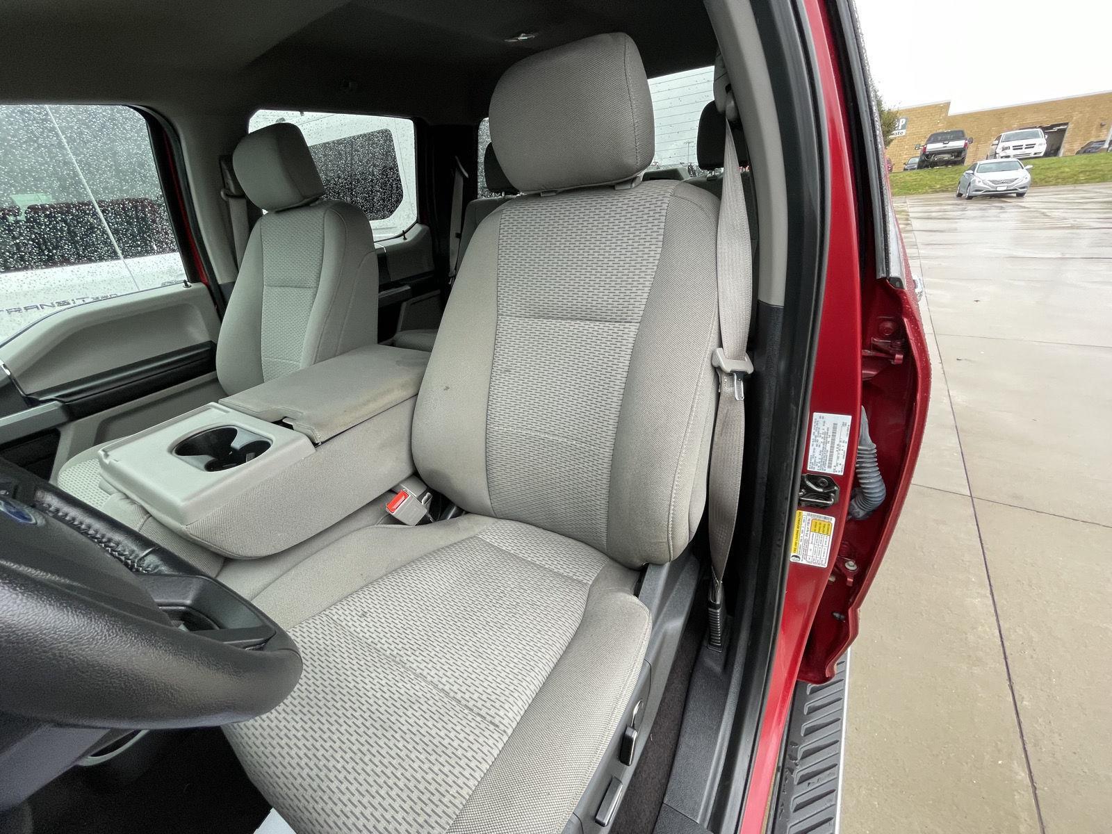 Vehicle photo 18