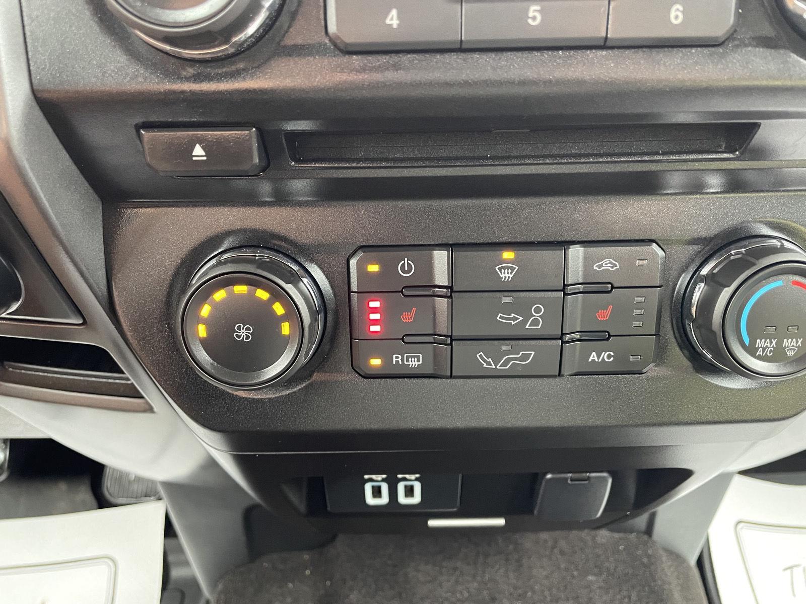 Vehicle photo 27