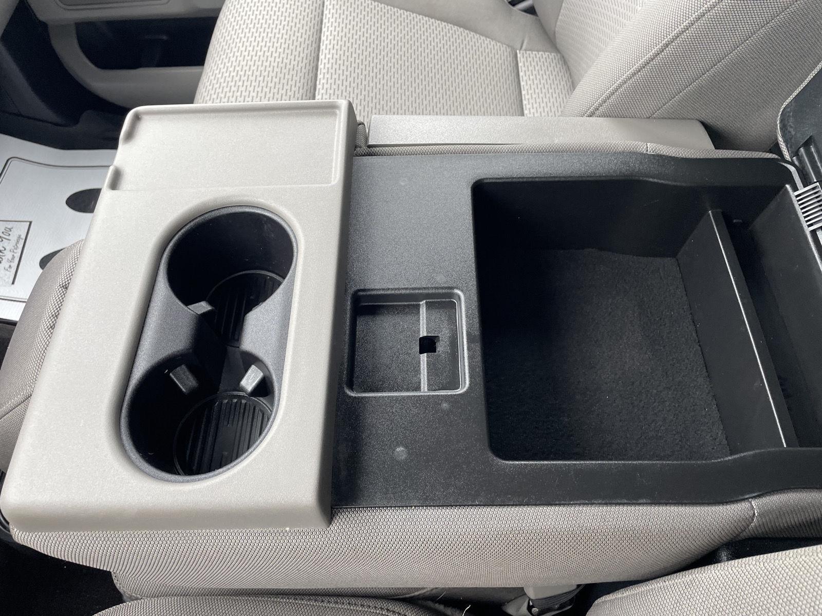 Vehicle photo 31