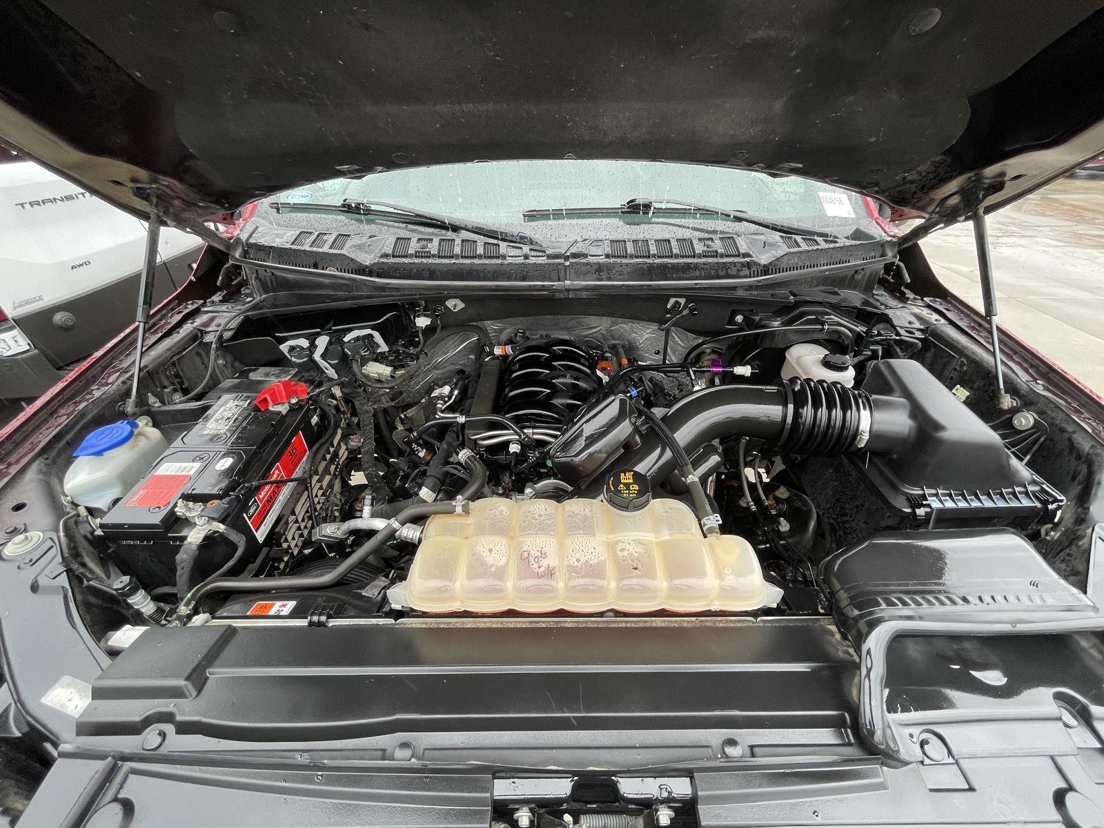 Vehicle photo 34