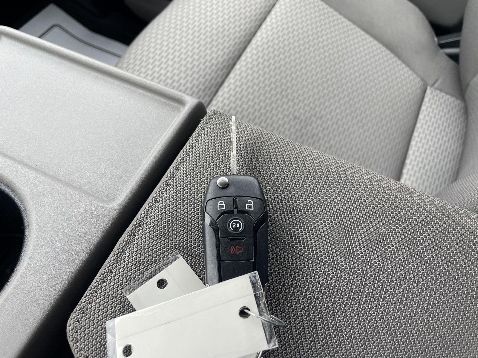 Vehicle photo 38