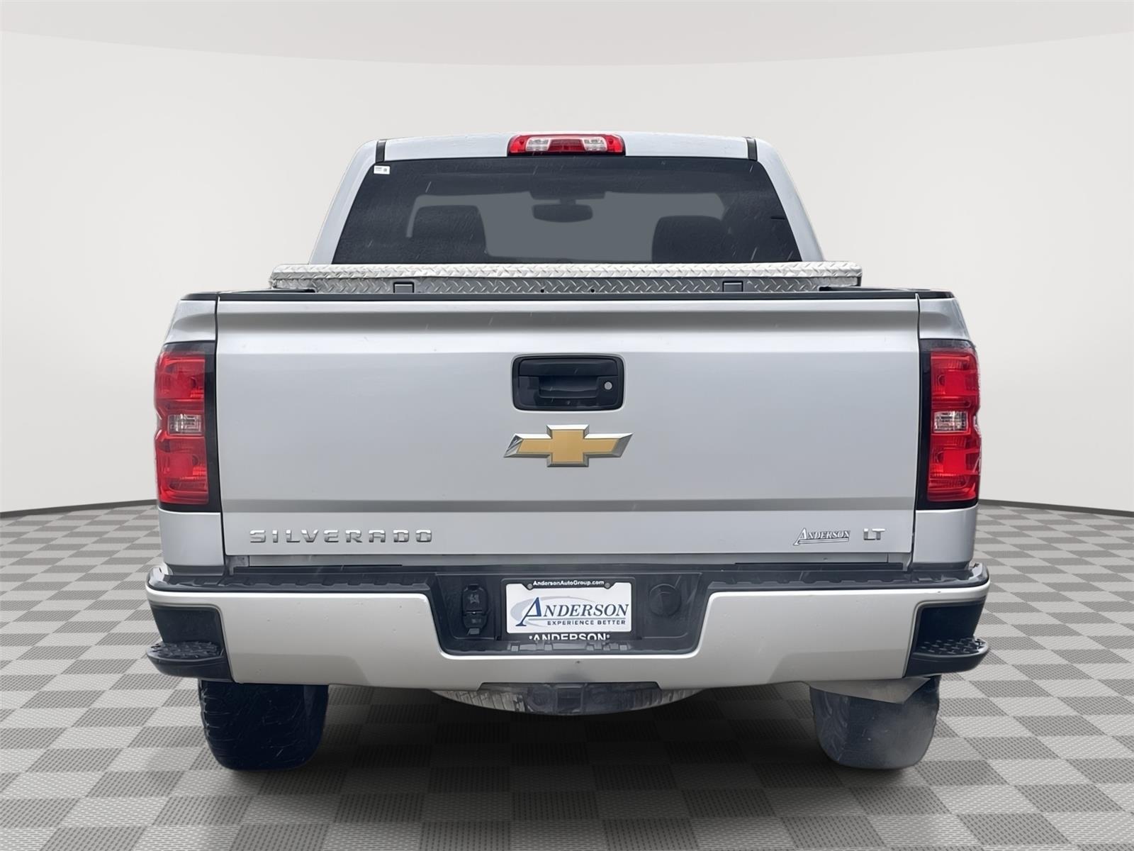 Vehicle photo 8