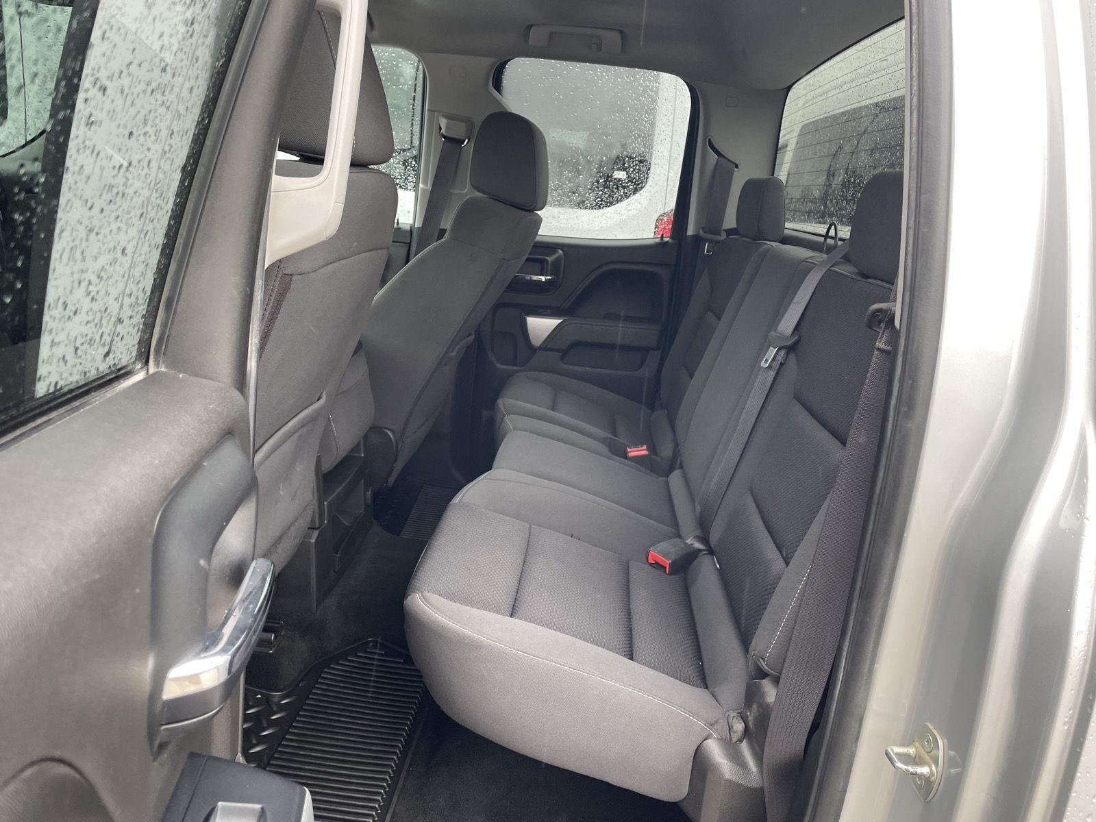 Vehicle photo 20